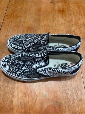 NWOT VANS LIMITED EDITION COLLABORATION WITH  BOYS AND GIRLS CLUB OF AMERICA